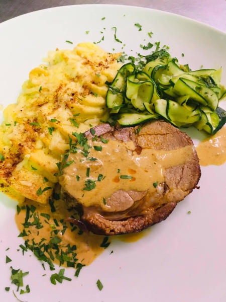 Le restaurant - La Pergola - Deluz - bien manger DELUZ